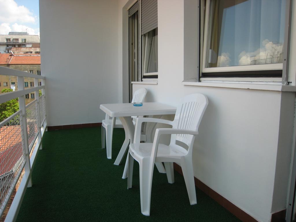 Spirit Apartments Belgrád Szoba fotó
